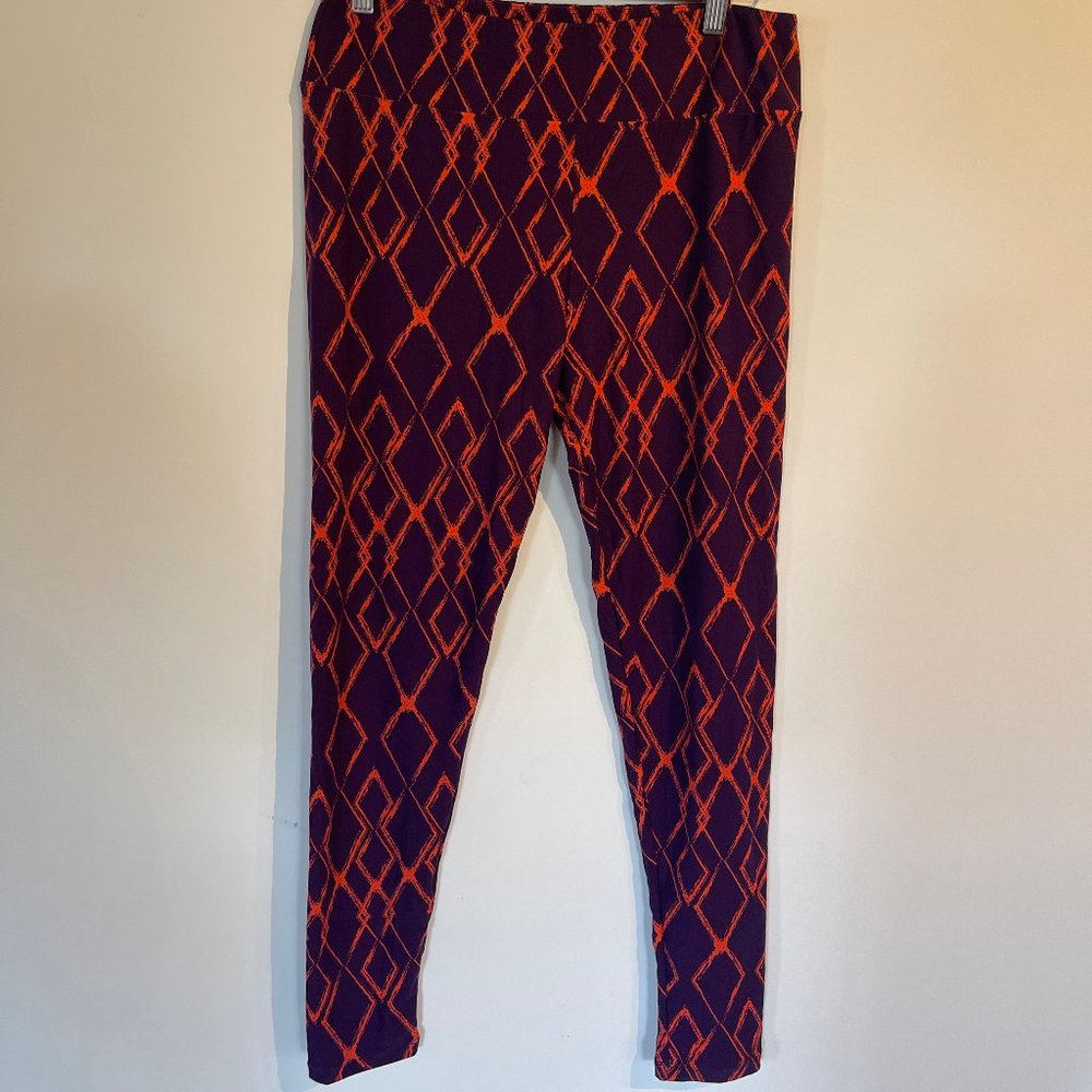 20% off 3+ items Diamond leggings in Tall & Curvy. NEVER WORN!
